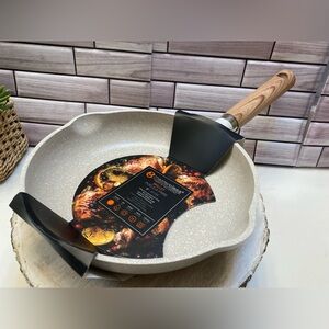 Masterclass  ❤️Cookware Skillet Frying Pan 8" Speckled White beige nonstick  New